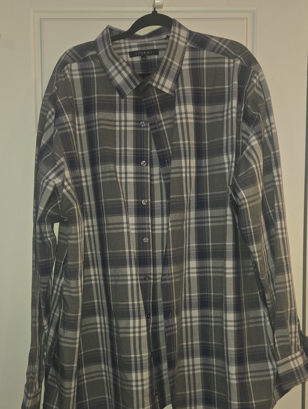 Synrgy Men's Gray Plaid Button-Up Shirt